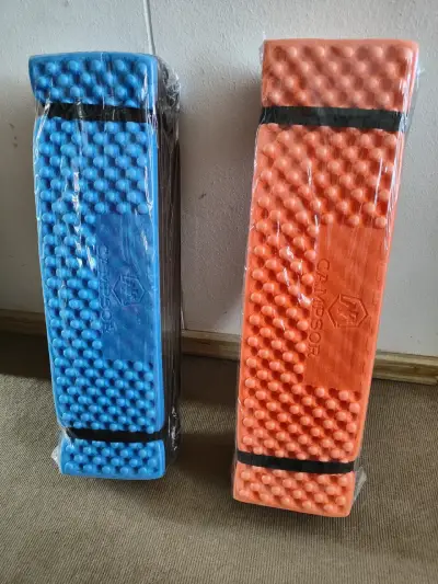 Colchonetas de Camping Plegables Azul y Naranja - miniatura 1