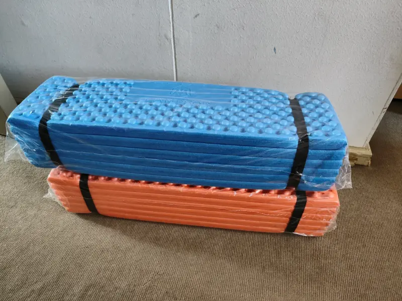 Colchonetas de Camping Plegables Azul y Naranja - 2