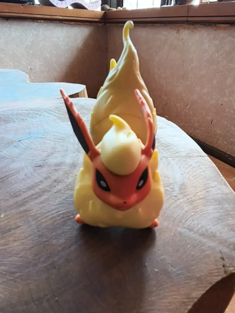 Figura de colección Flareon Pokémon - 1