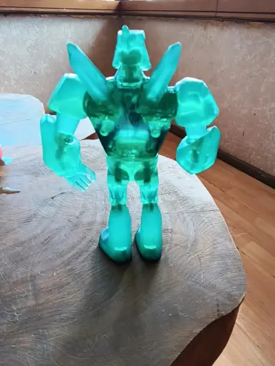Figura de acción de Ben 10 robot verde translúcido - miniatura 1