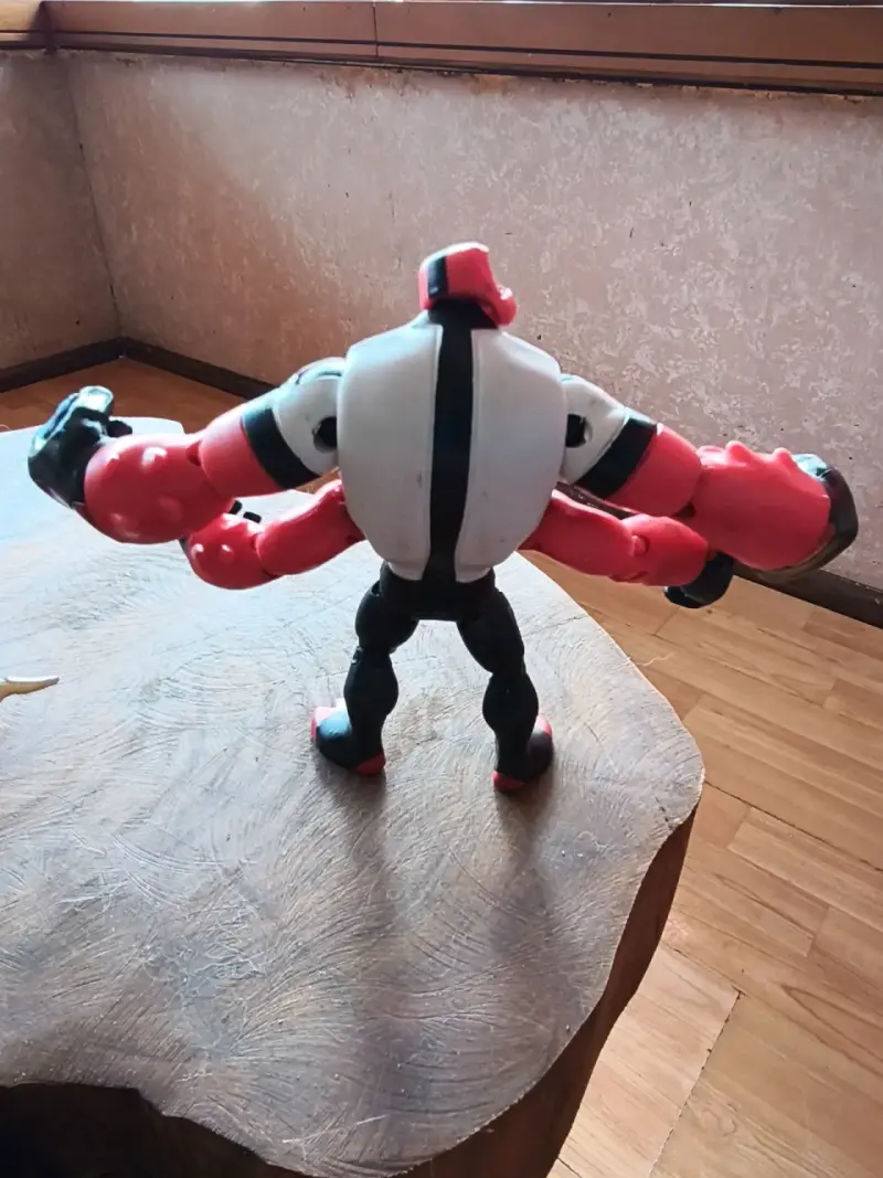 Figura de acción de Ben 10 Cuatrobrazos - 2