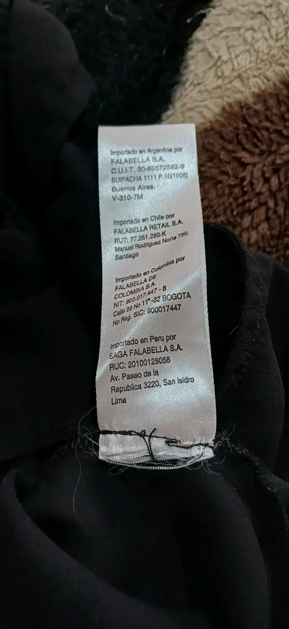 Blusa negra con volantes Basement - 4