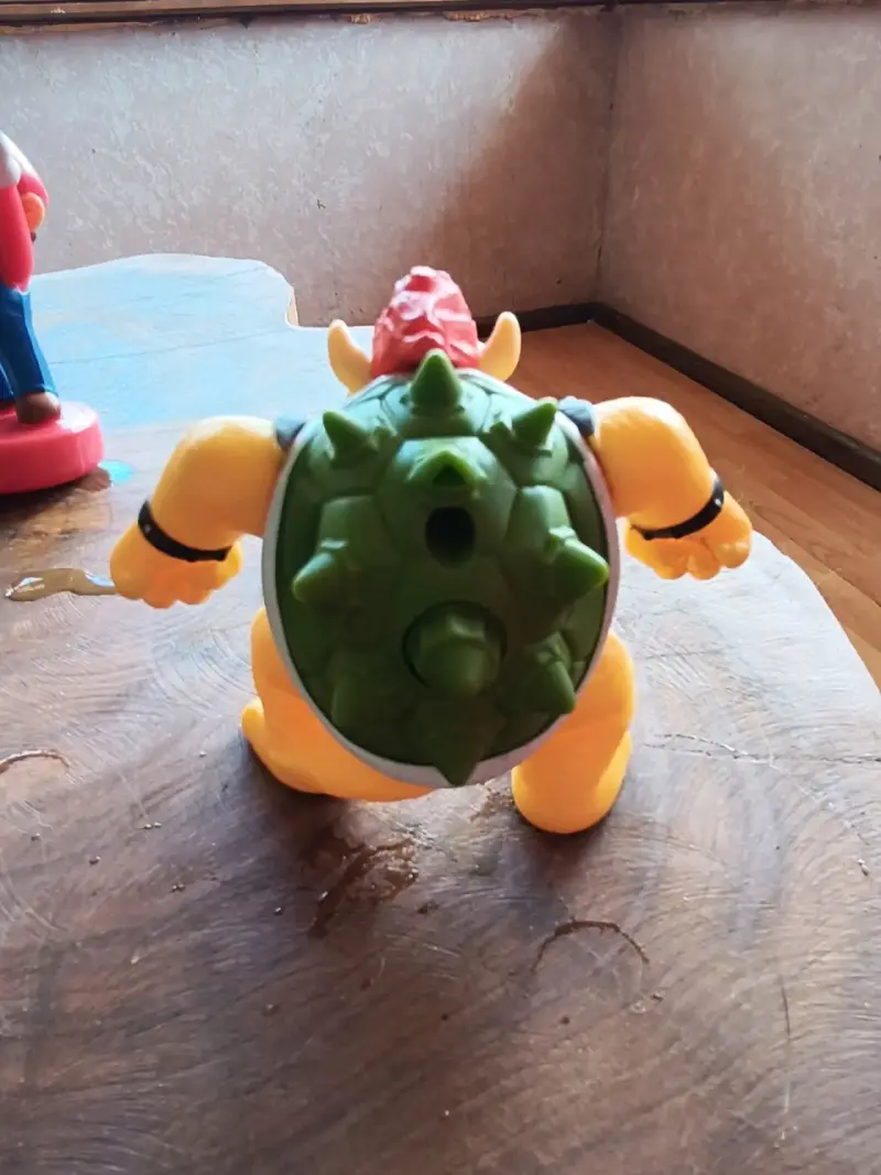 Figura de acción Bowser con efecto de fuego - 2