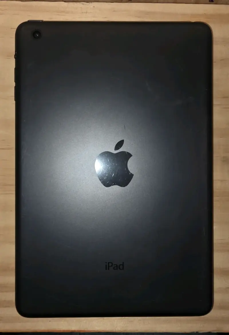 iPad mini 1 con funda protectora - 2