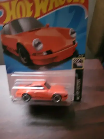 Hot Wheels Porsche 911 Carrera RS 2.7 Naranja - miniatura 2