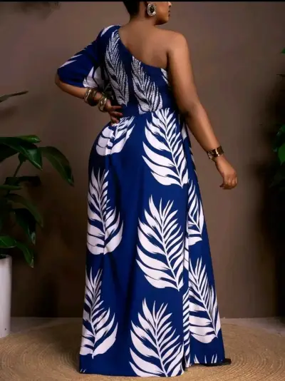 Vestido largo azul con estampado de hojas - miniatura 3