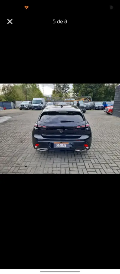 Auto Peugeot 308 negro en buen estado - miniatura 4