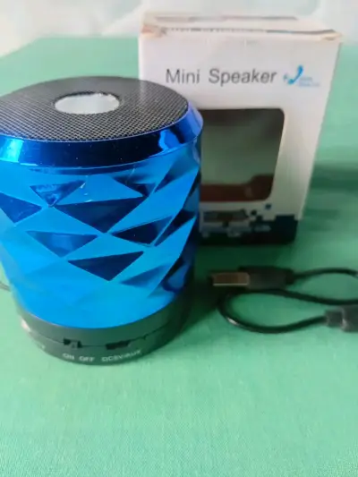Mini parlante Bluetooth azul con USB y llamada - miniatura 2