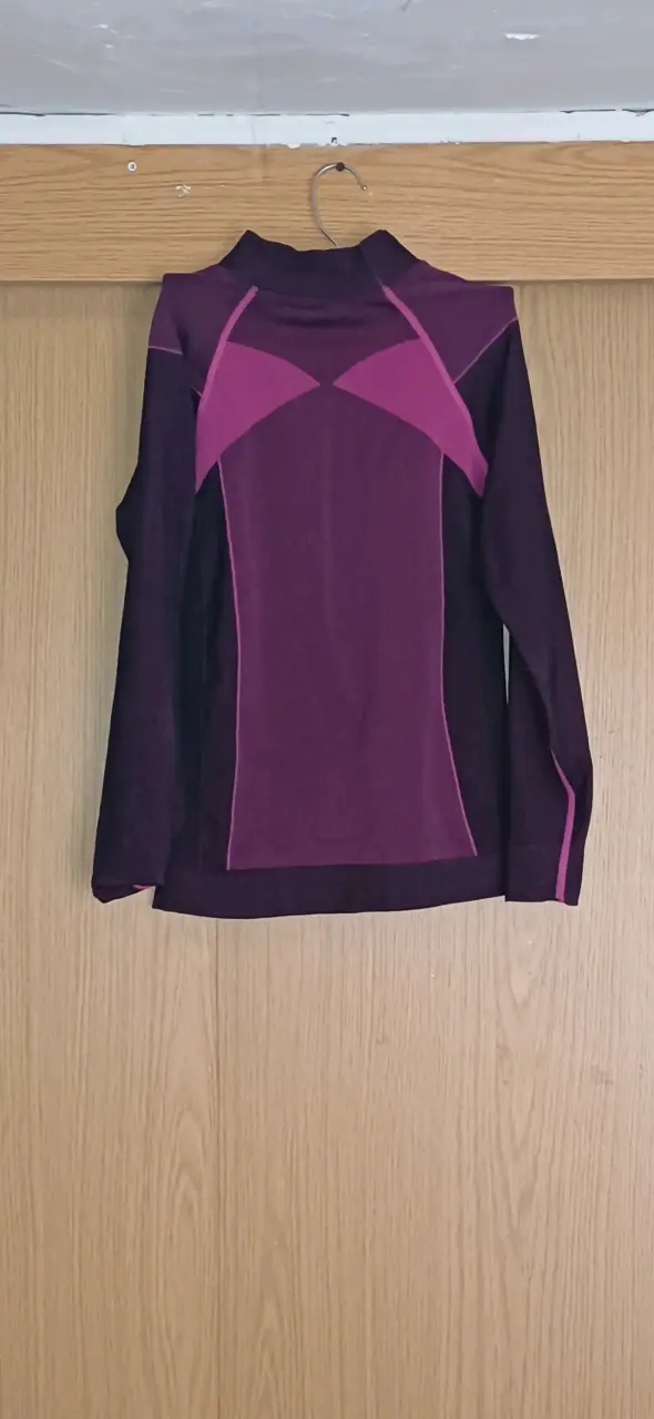 Polera deportiva morada Baziani para mujer - 2