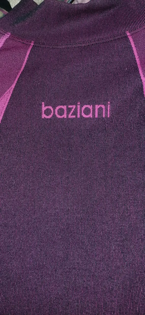 Polera deportiva morada Baziani para mujer - 3