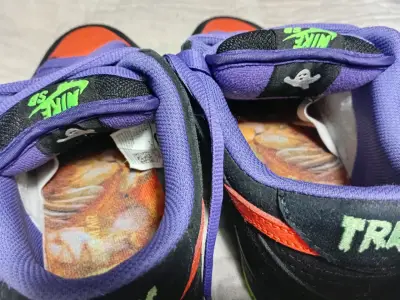 Zapatillas Nike SB Dunk Low Pro Naranja y Negro - miniatura 2