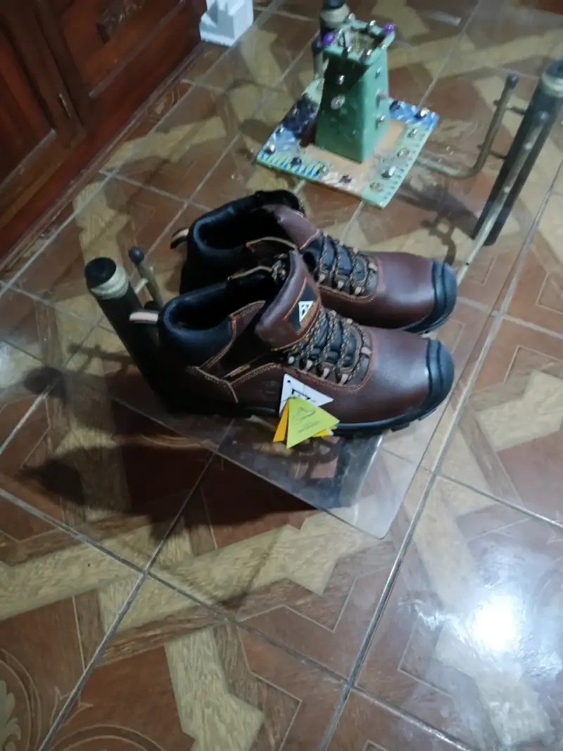 Botas de seguridad marrones con puntera reforzada - 2