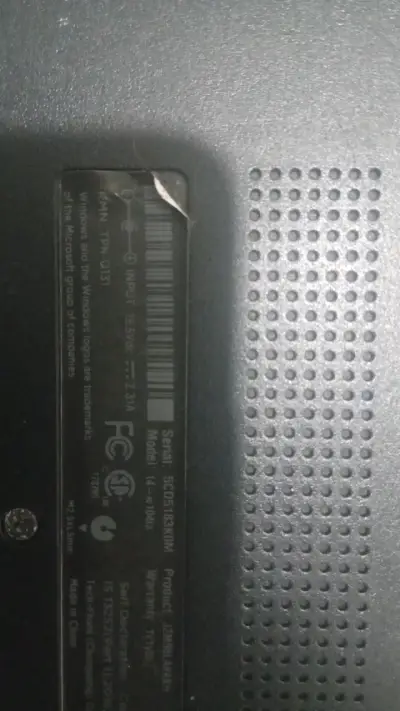 Laptop HP 14 ligera sin DVD y sin cargador - miniatura 4