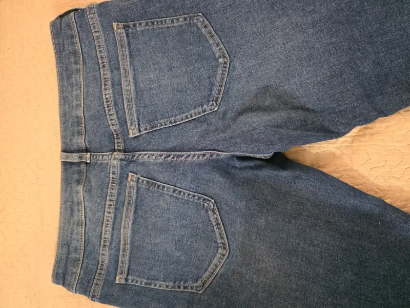 Jeans de mezclilla azul para mujer - 4