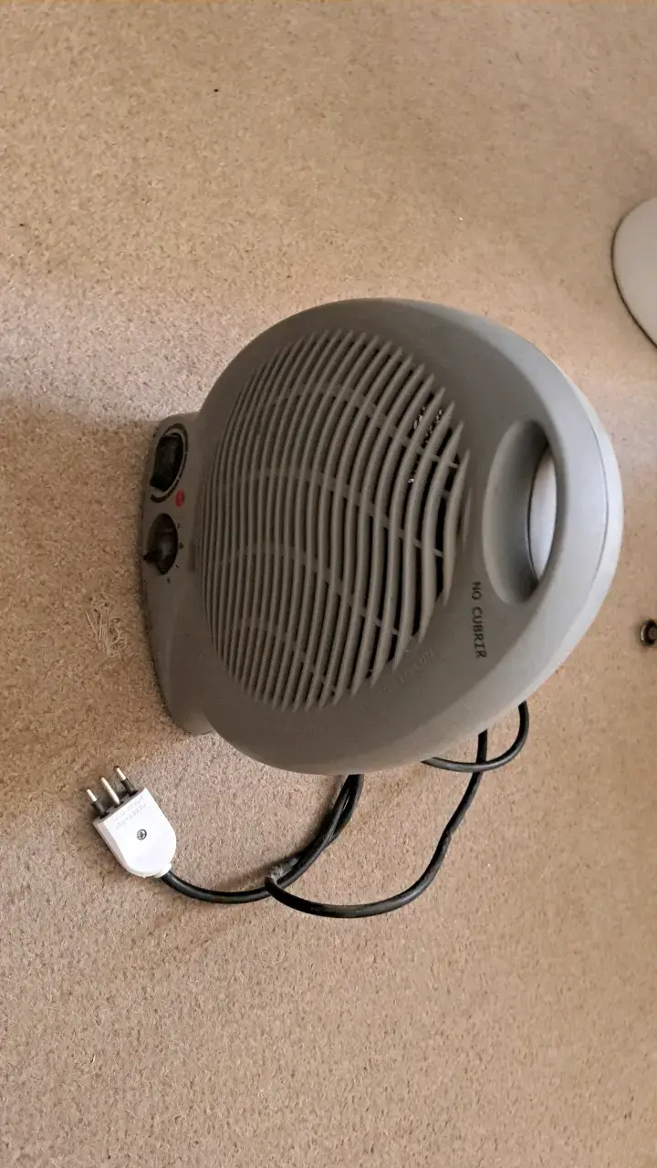Calefactor eléctrico portátil compacto