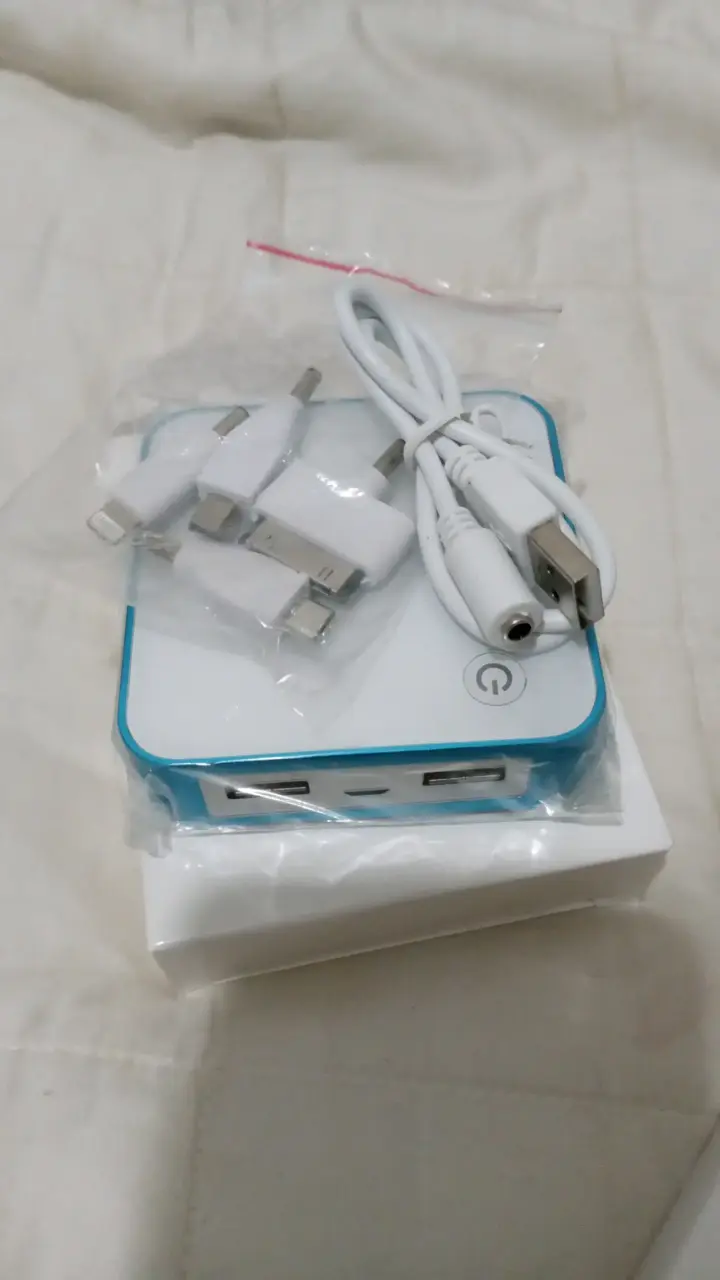 Cargador portátil USB con múltiples conectores - 2