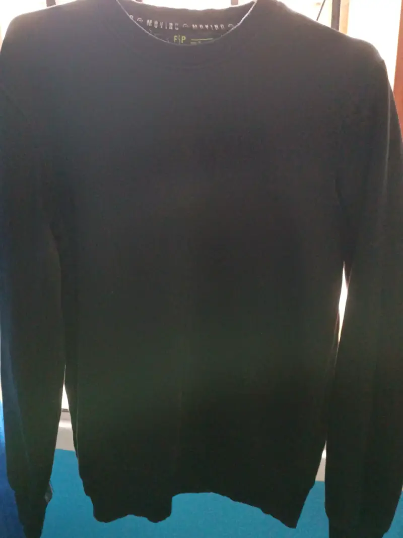 Polerón negro unisex FSP en buen estado - 2