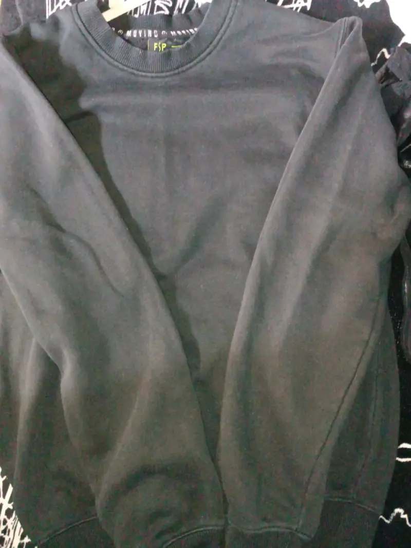 Polerón negro unisex FSP en buen estado - 3