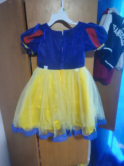 Disfraz de princesa para niña estilo Blancanieves - miniatura 2