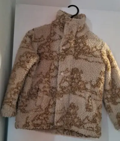 Chaqueta  beige con diseño ELV! 08 - miniatura 1