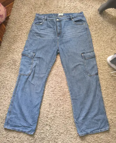 Jeans cargo de mezclilla azul para hombre - miniatura 4