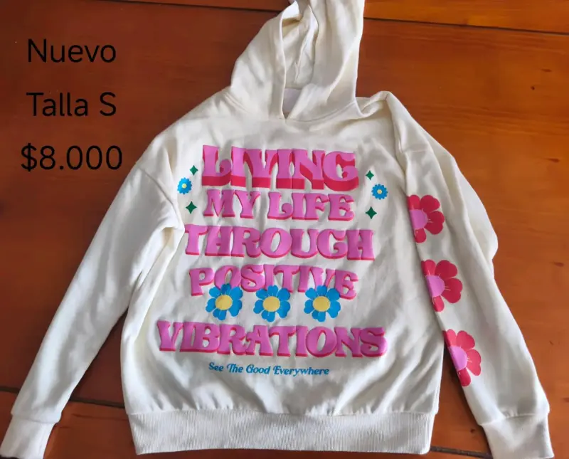 Polerón blanco con estampado