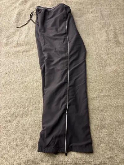 Pantalon cortaviento negro Champion - miniatura 3
