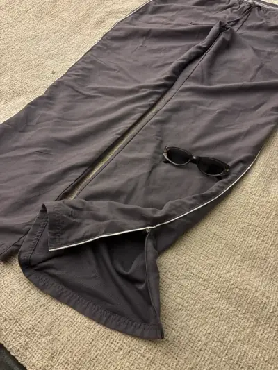 Pantalon cortaviento negro Champion - miniatura 4