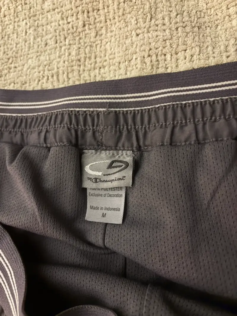 Pantalon cortaviento negro Champion - 5