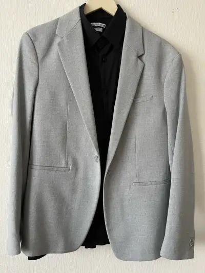 Traje gris de hombre Zara en buen estado - miniatura 5
