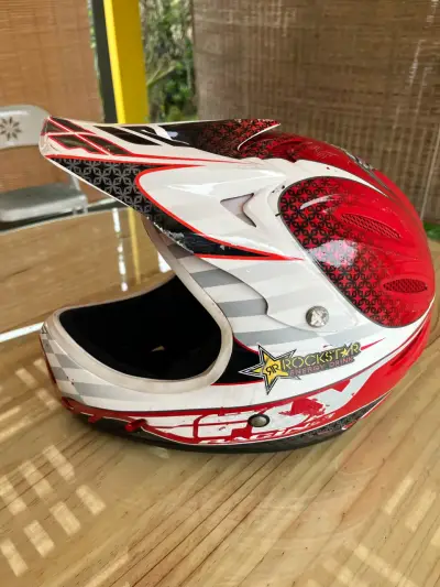 Casco de motocross Fly Racing Rockstar rojo - miniatura 1