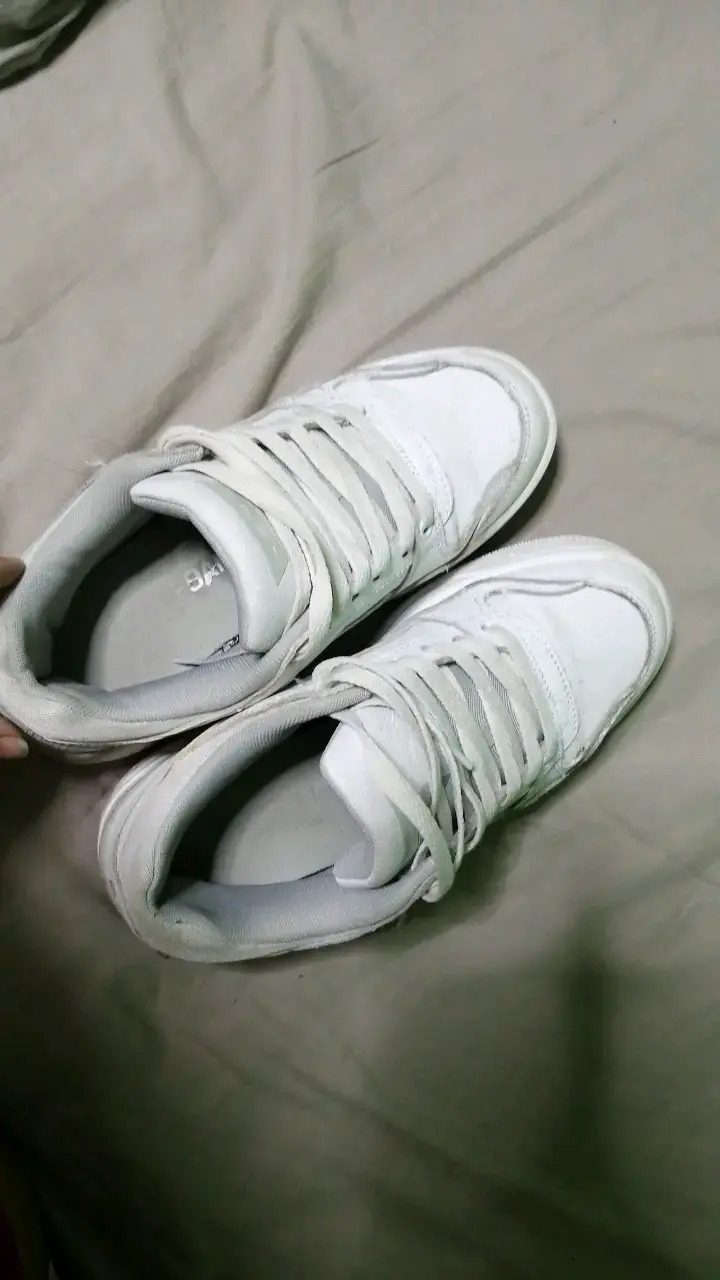 Zapatillas blancas para mujer - 1