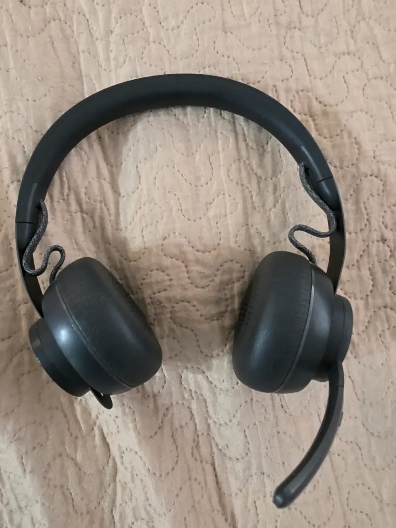 Auriculares inalámbricos Logitech con micrófono - 1
