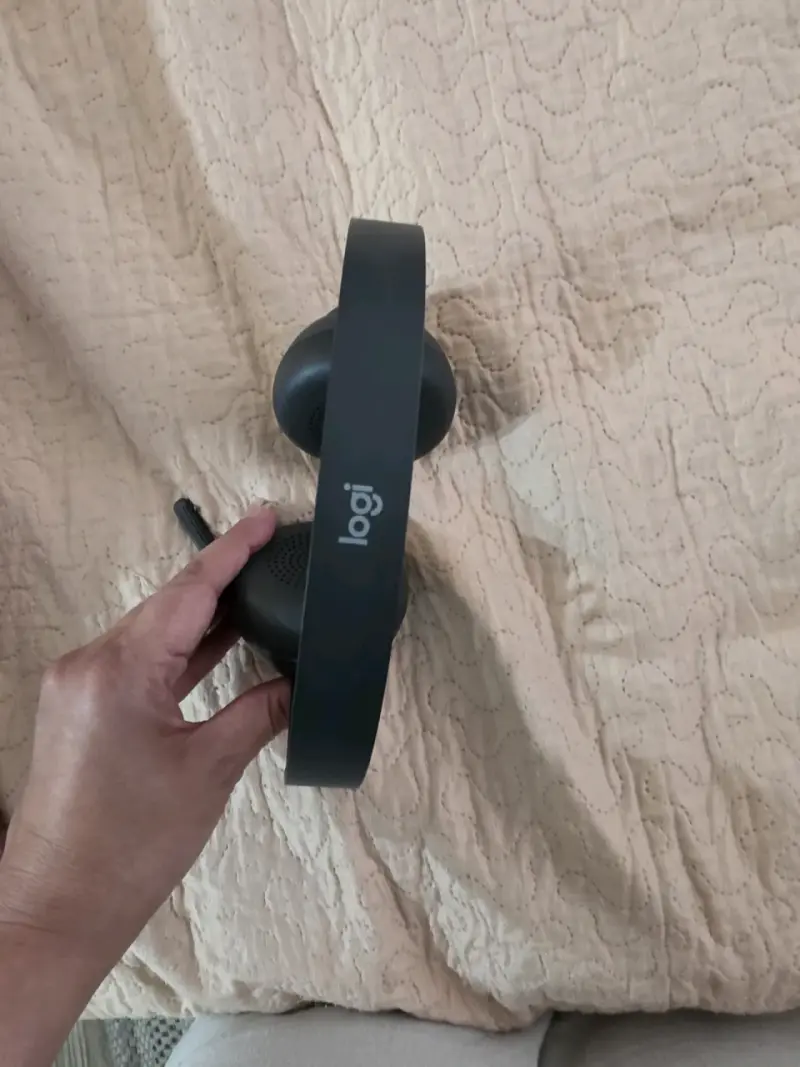 Auriculares inalámbricos Logitech con micrófono - 2