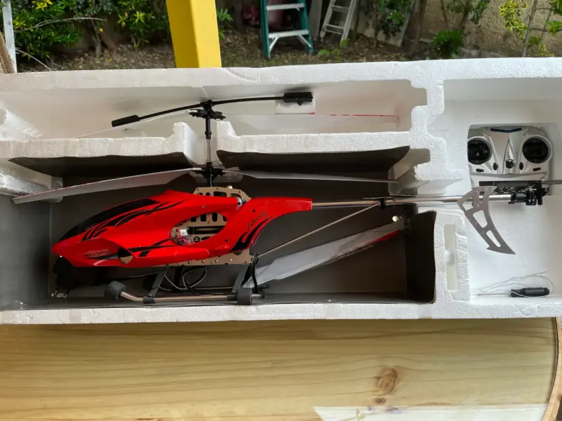 Helicóptero RC rojo con control remoto - 2