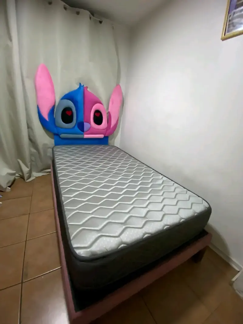 Cama infantil con cabecera de Stich - 3
