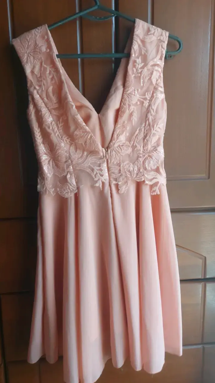 Vestido de fiesta rosa con encaje floral - 2