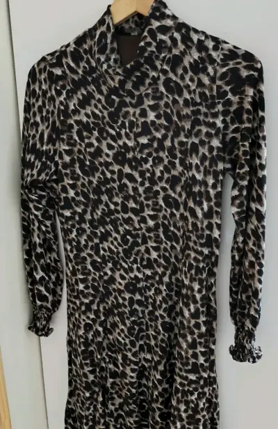 Vestido largo estampado animal print - miniatura 1