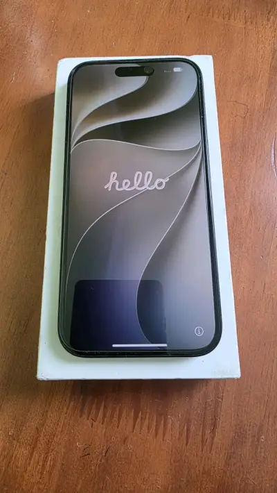 iPhone 16 128GB Negro en buen estado - miniatura 1