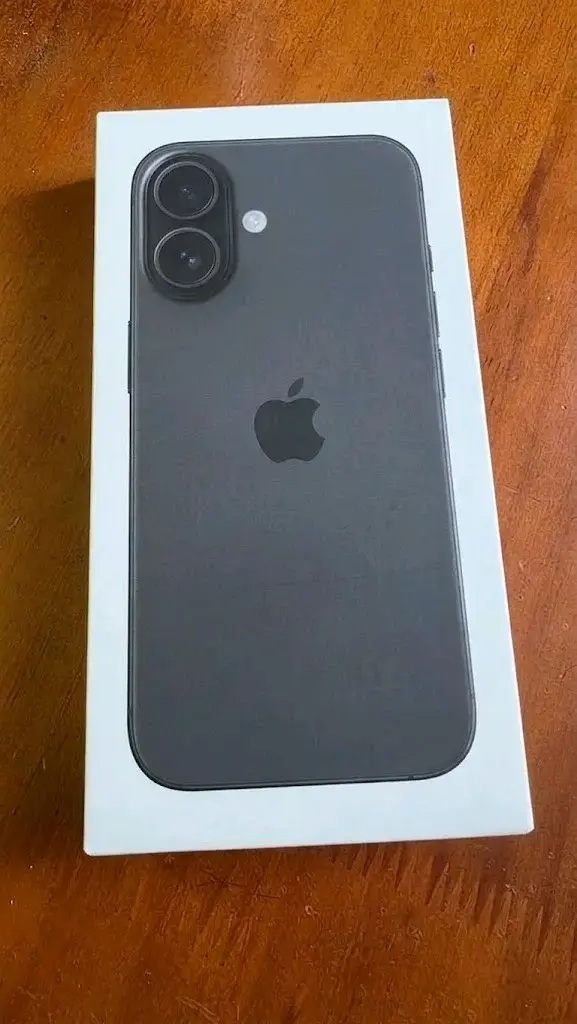 iPhone 16 128GB Negro en buen estado - 3