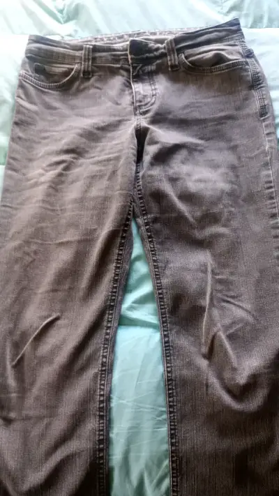 Jeans de mezclilla gris para mujer - miniatura 1