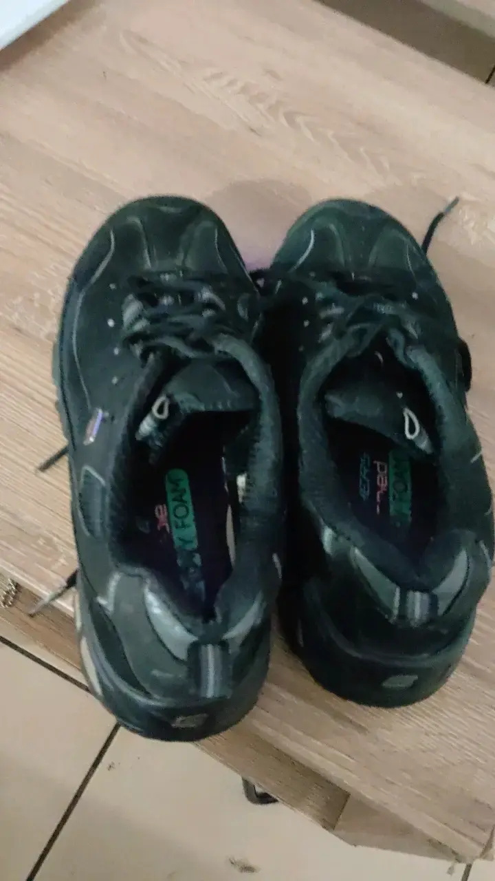 Zapatillas deportivas negras Skechers con Memory Foam - 3