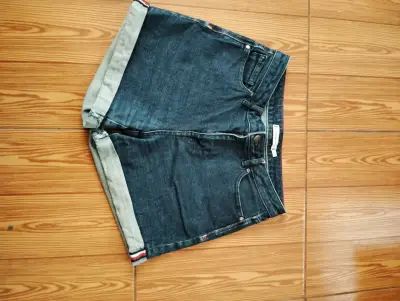 Shorts de mezclilla Tommy Hilfiger para mujer - miniatura 1