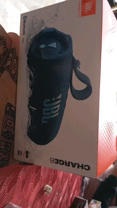 Parlante Bluetooth JBL Charge 6 resistente al agua - miniatura 1