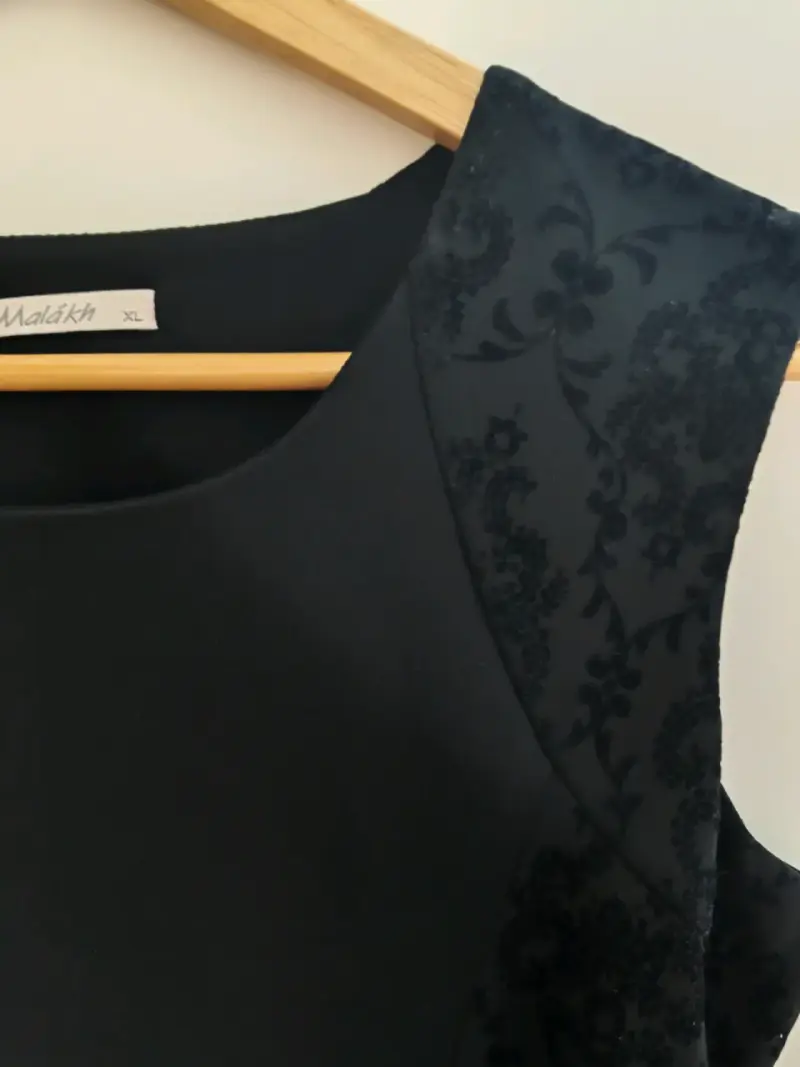 Vestido negro elegante sin mangas Malakth - 2