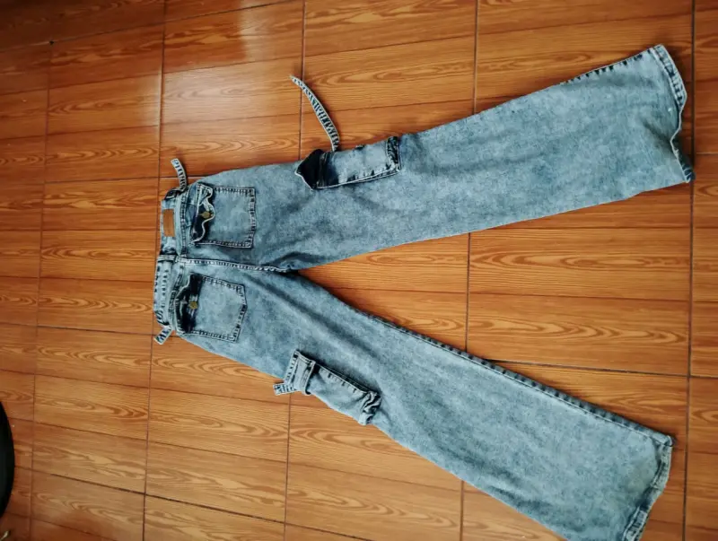 Jeans Menina con Bolsillos Cargo Talla 42 - 3
