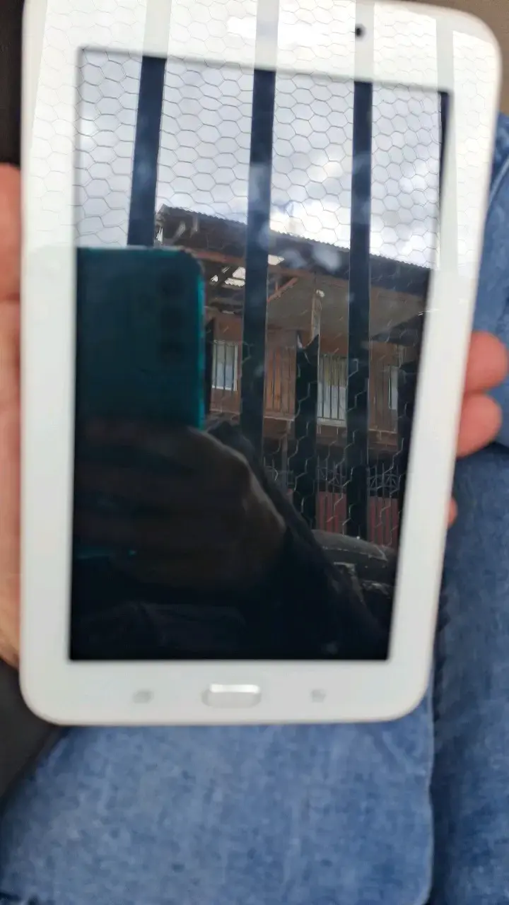 Tablet Samsung blanca en buen estado