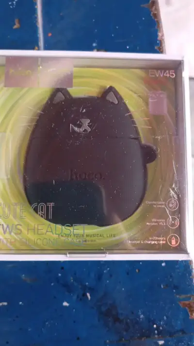 Audífonos inalámbricos Hoco Cute Cat con estuche de silicona - miniatura 1
