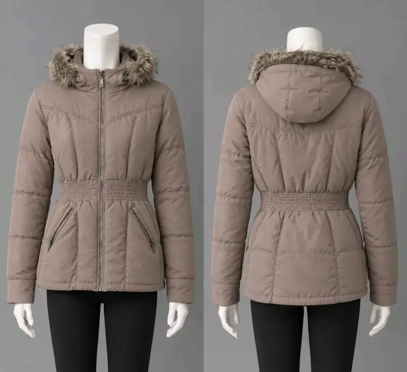 Chaqueta con capucha y forro de piel