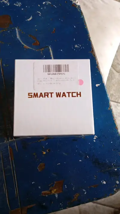 Smartwatch con diseño elegante y moderno - miniatura 1
